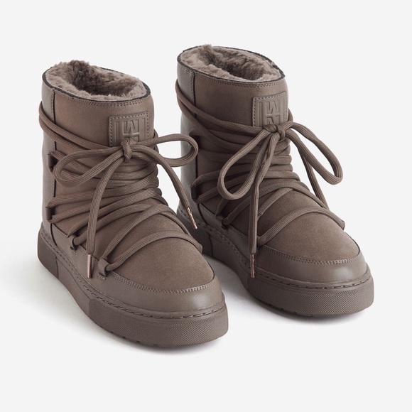 H&M Womens Laced‎ Boots Size 8 - Picture 1 of 3